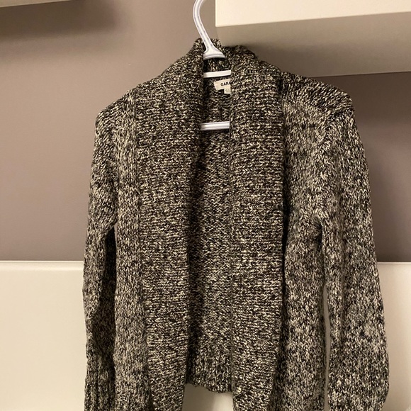 Knitted Cardigan Garage - Picture 1 of 4